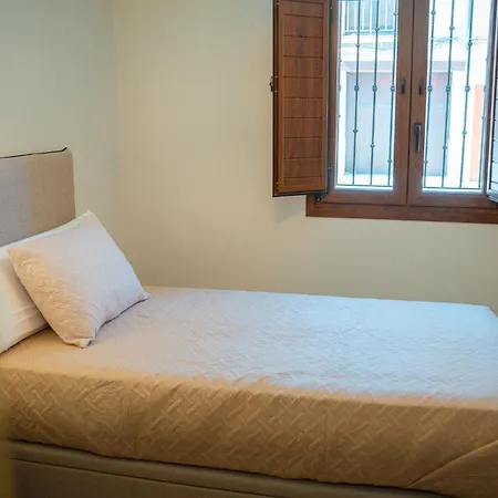 Casa 'el Tio Pedro' Aparthotel
